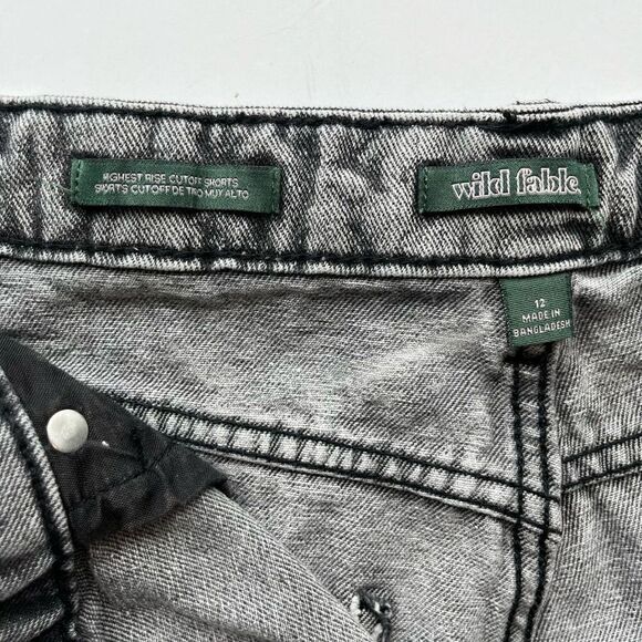Wild Fable Women's Highest Rise Cut-Off Distressed Raw Hem Shorts Grey Size 12 - Picture 4 of 6